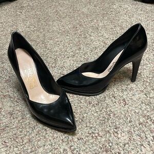 Salvadore ferragamo platform leather pointy toe pumps